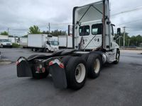 2020 Freightliner CASCADIA 125
