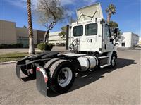 2017 Freightliner CASCADIA 113