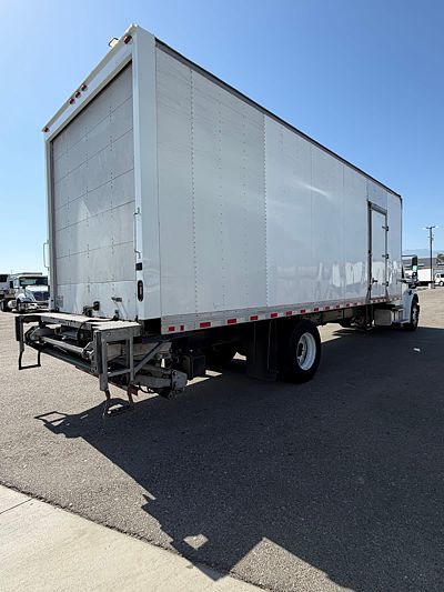 2018 Freightliner M2 106