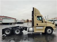 2016 Freightliner CASCADIA 125