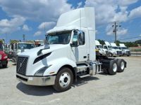 2020 Volvo VNL64T-300