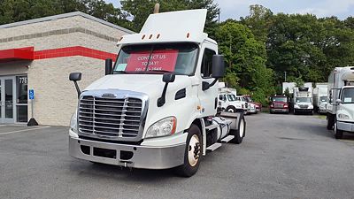 2020 Freightliner CASCADIA 113