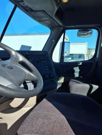 2020 Freightliner CASCADIA 125