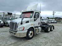 2017 Freightliner CASCADIA 113