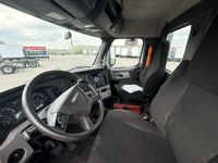 2020 Freightliner NEW CASCADIA PX12664