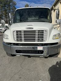 2020 Freightliner M2 106
