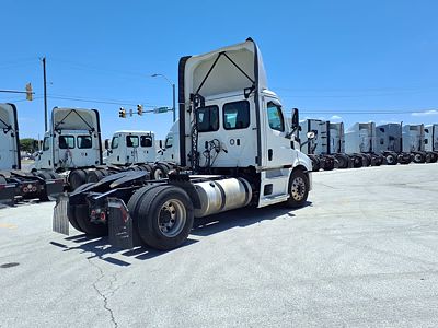 2021 Freightliner CASCADIA PX11642ST