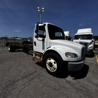 2018 Freightliner M2 106