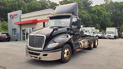 2020 International LT625