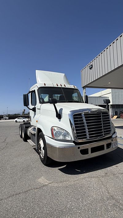 2016 Freightliner CASCADIA 125