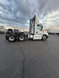 2019 Freightliner CASCADIA 125
