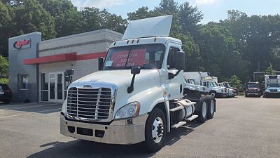2018 Freightliner CASCADIA 125