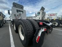 2019 Volvo VNL64T-300