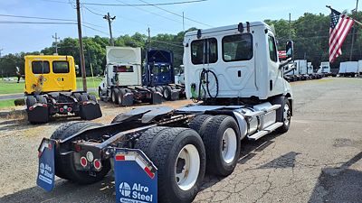 2020 Freightliner NEW CASCADIA 116