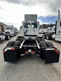 2020 Freightliner CASCADIA 125