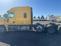 2017 Freightliner CASCADIA 125