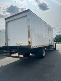 2018 Freightliner M2 106