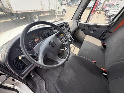 2018 Freightliner M2 106