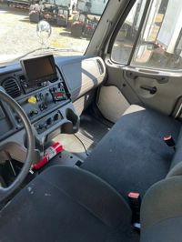 2018 Freightliner M2 106