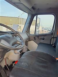 2018 Freightliner M2 106
