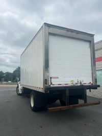 2017 Freightliner M2 106