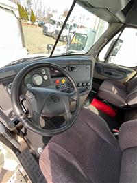 2018 Freightliner CASCADIA 125
