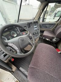 2017 Freightliner CASCADIA 125