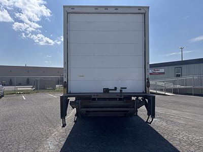 2019 Freightliner M2 106