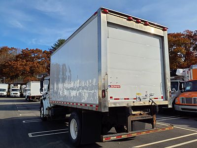 2018 Freightliner M2 106