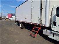 2018 Freightliner M2 106
