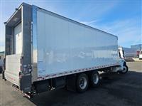 2018 Freightliner M2 106