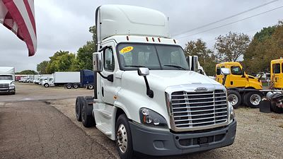 2020 Freightliner CASCADIA 125
