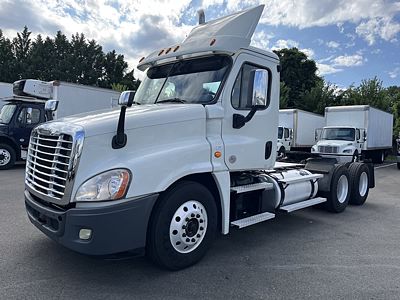 2020 Freightliner CASCADIA 125
