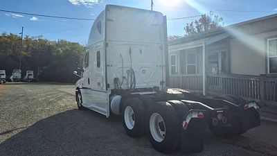 2021 Freightliner NEW CASCADIA PX12664