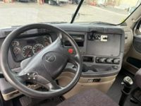 2017 Freightliner CASCADIA 125