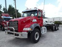 2017 Mack GU803