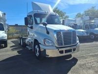 2018 Freightliner CASCADIA 125