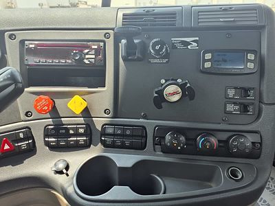 2018 Freightliner CASCADIA 125