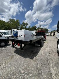 2018 Freightliner M2 106