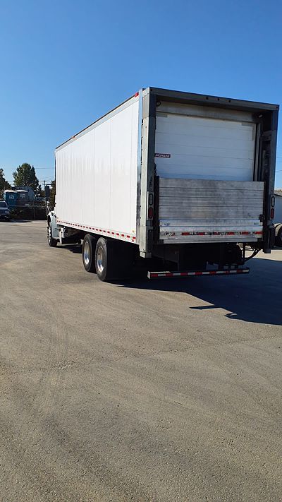 2019 Freightliner M2 106