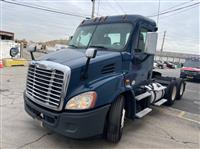 2017 Freightliner CASCADIA 113