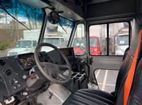 2016 Freightliner MT55