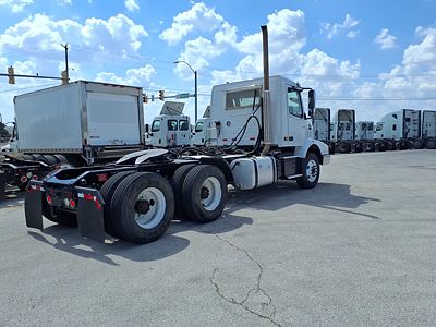 2020 Volvo VHD64BT300