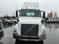 2019 Volvo VNL64T-300