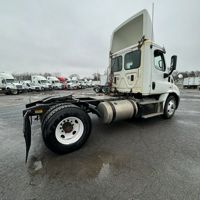 2016 Freightliner CASCADIA 113