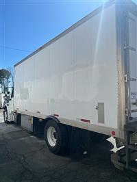 2018 Freightliner M2 106
