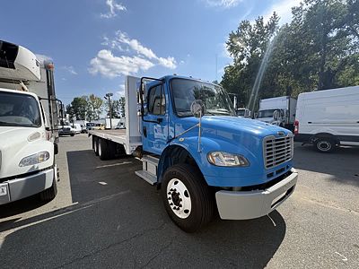 2017 Freightliner M2 106