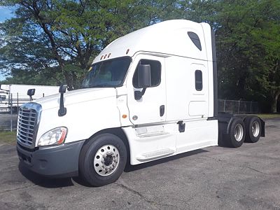 2020 Freightliner CASCADIA 125