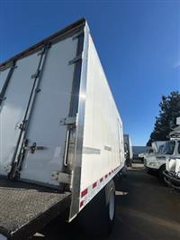 2016 Freightliner M2 106