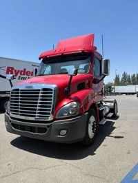 2019 Freightliner CASCADIA 113